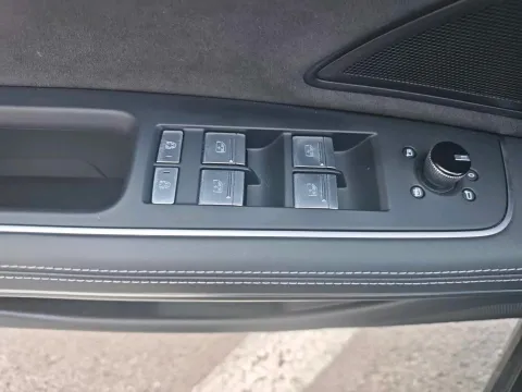 2025 Audi A8 3.0T 286HP V6 8AT