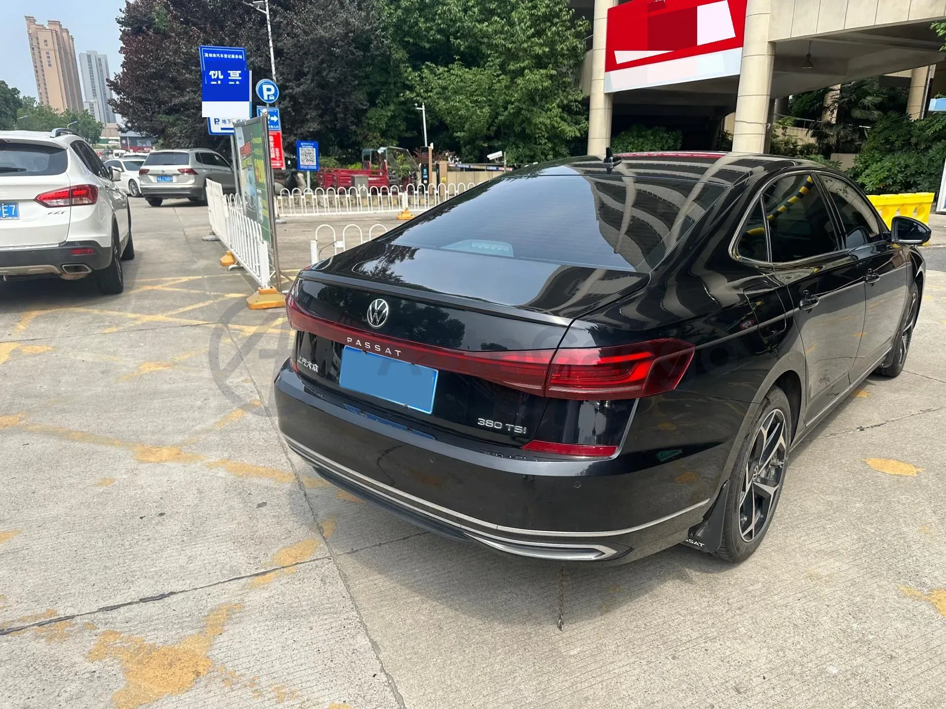 2024 Volkswagen Passat 2.0T 220HP L4 7DCT,autocango,china used car exporter,china ev exporter,chinese used car exporter,chinese used ev exporter