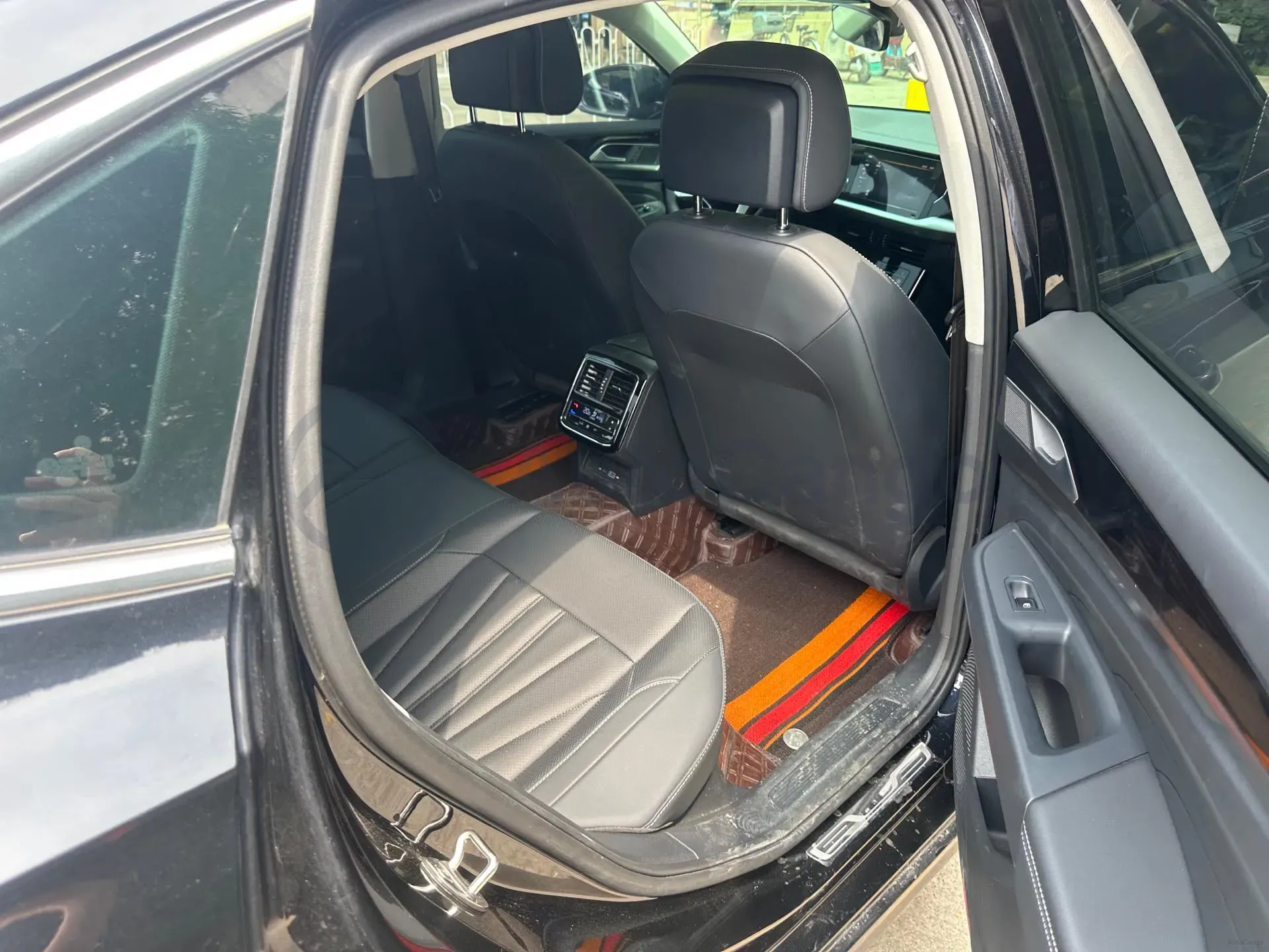 2024 Volkswagen Passat 2.0T 220HP L4 7DCT,autocango,china used car exporter,china ev exporter,chinese used car exporter,chinese used ev exporter