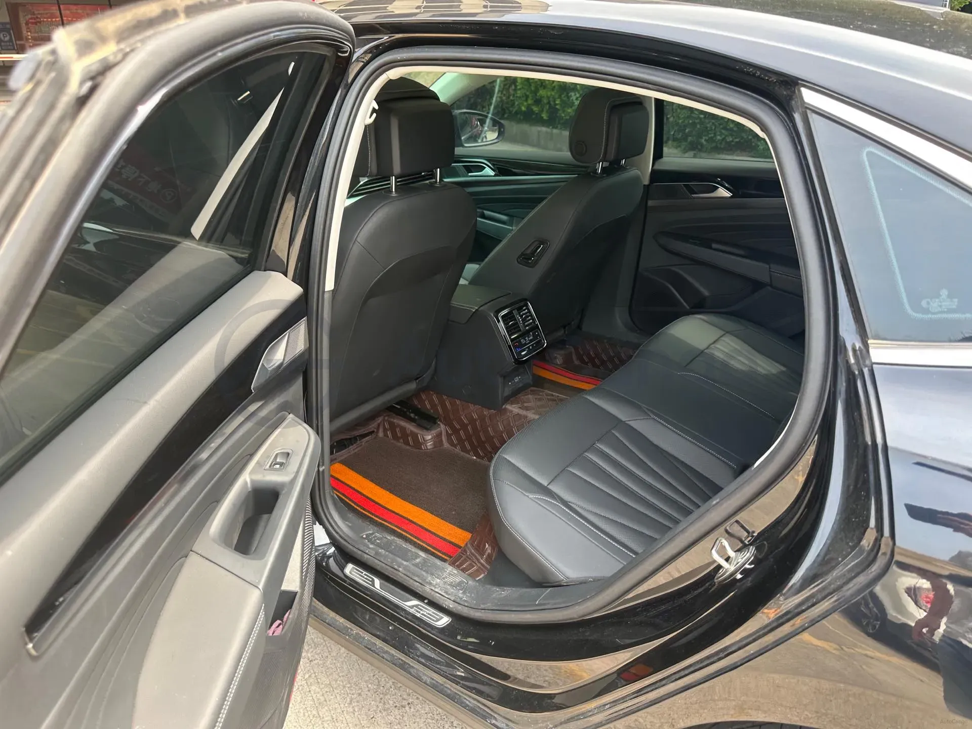 2024 Volkswagen Passat 2.0T 220HP L4 7DCT,autocango,china used car exporter,china ev exporter,chinese used car exporter,chinese used ev exporter