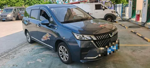 2022 WuLing JiaChen 1.5L 99HP L4 6MT