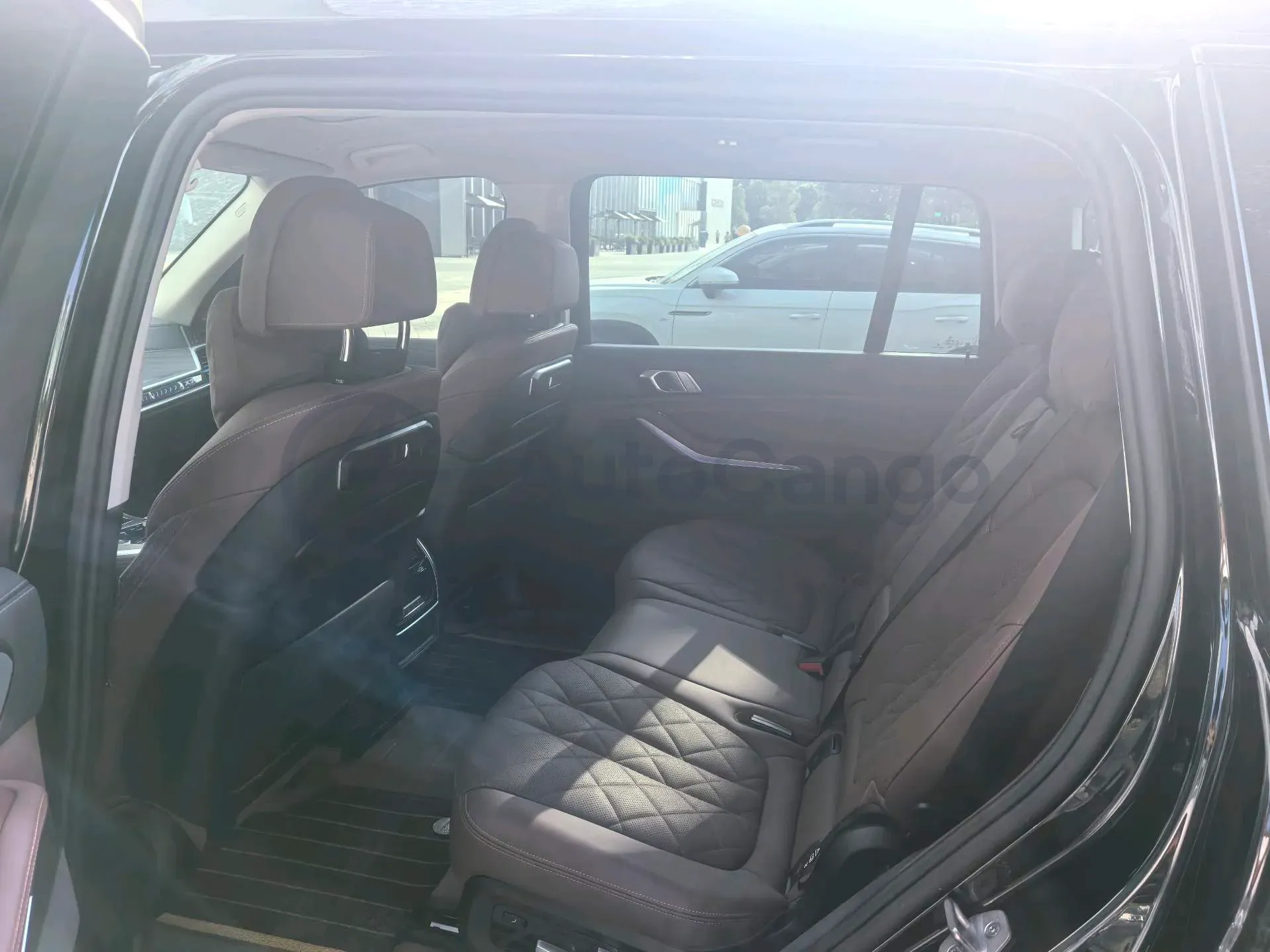 2024 BMW X7 3.0T 381HP L6 8AT,autocango,china used car exporter,china ev exporter,chinese used car exporter,chinese used ev exporter