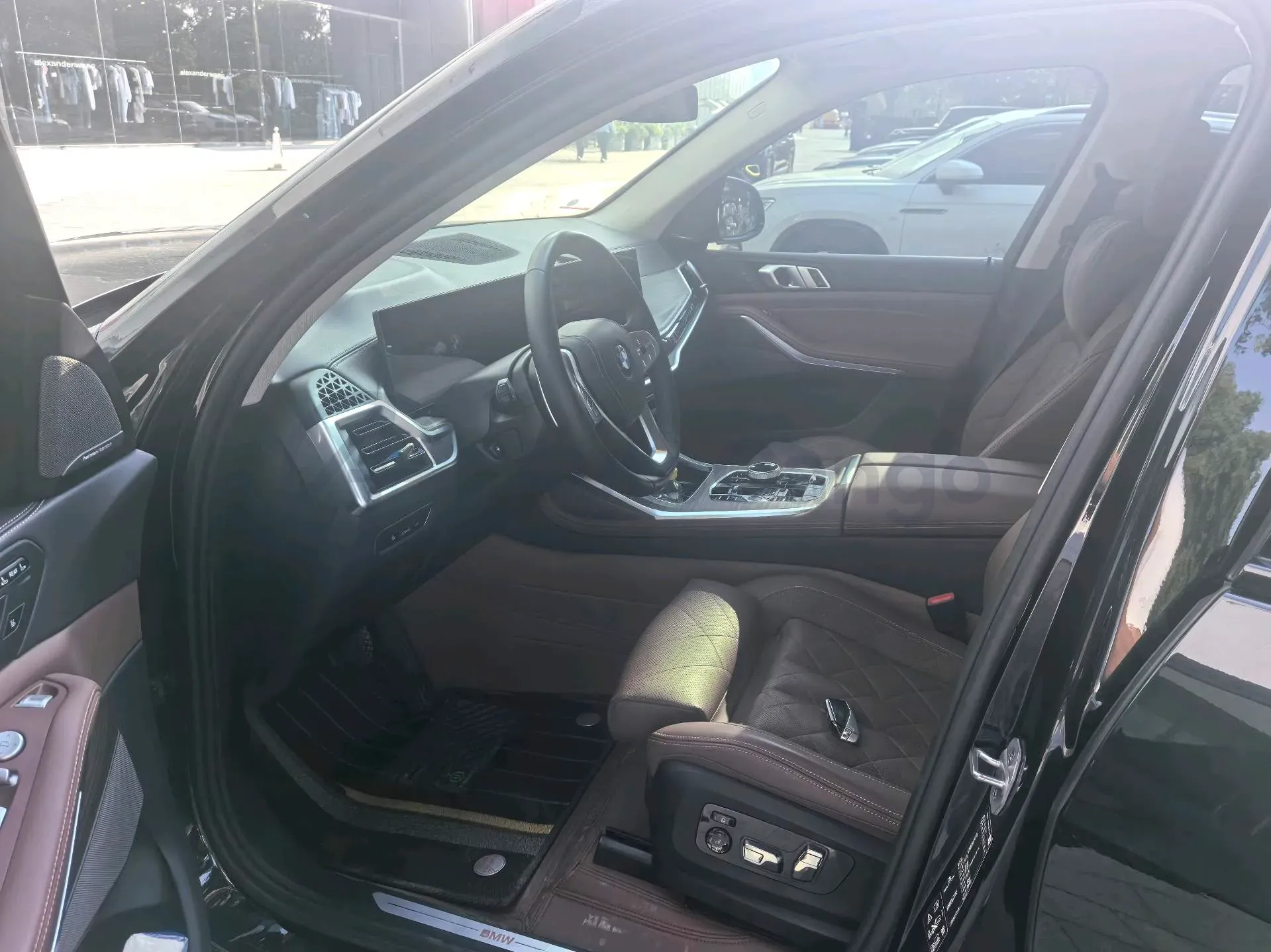2024 BMW X7 3.0T 381HP L6 8AT,autocango,china used car exporter,china ev exporter,chinese used car exporter,chinese used ev exporter