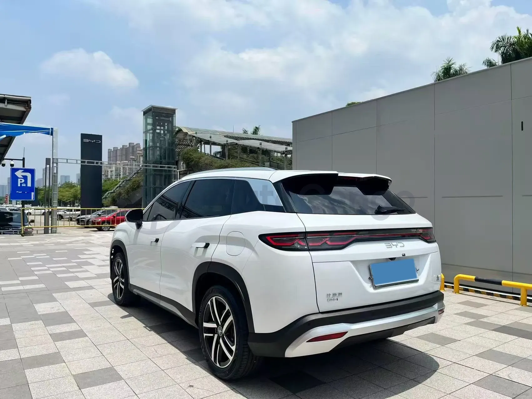 2024 BYD SongL DM-i 1.5L 101HP L4 E-CVT PHEV 18.3KWH,autocango,china used car exporter,china ev exporter,chinese used car exporter,chinese used ev exporter
