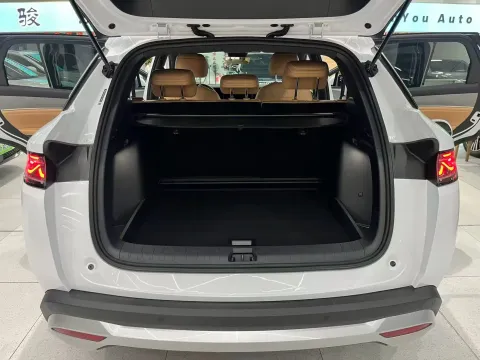2024 BYD SongL DM-i 1.5L 101HP L4 E-CVT PHEV 18.3KWH