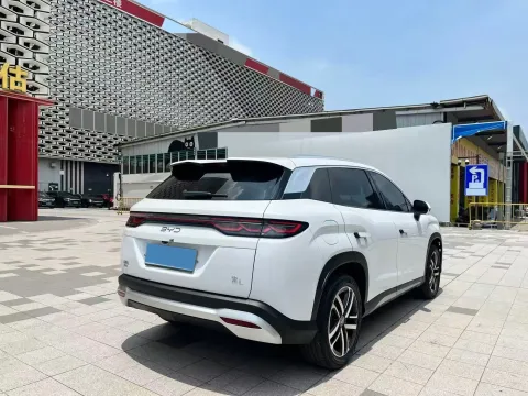 2024 BYD SongL DM-i 1.5L 101HP L4 E-CVT PHEV 18.3KWH