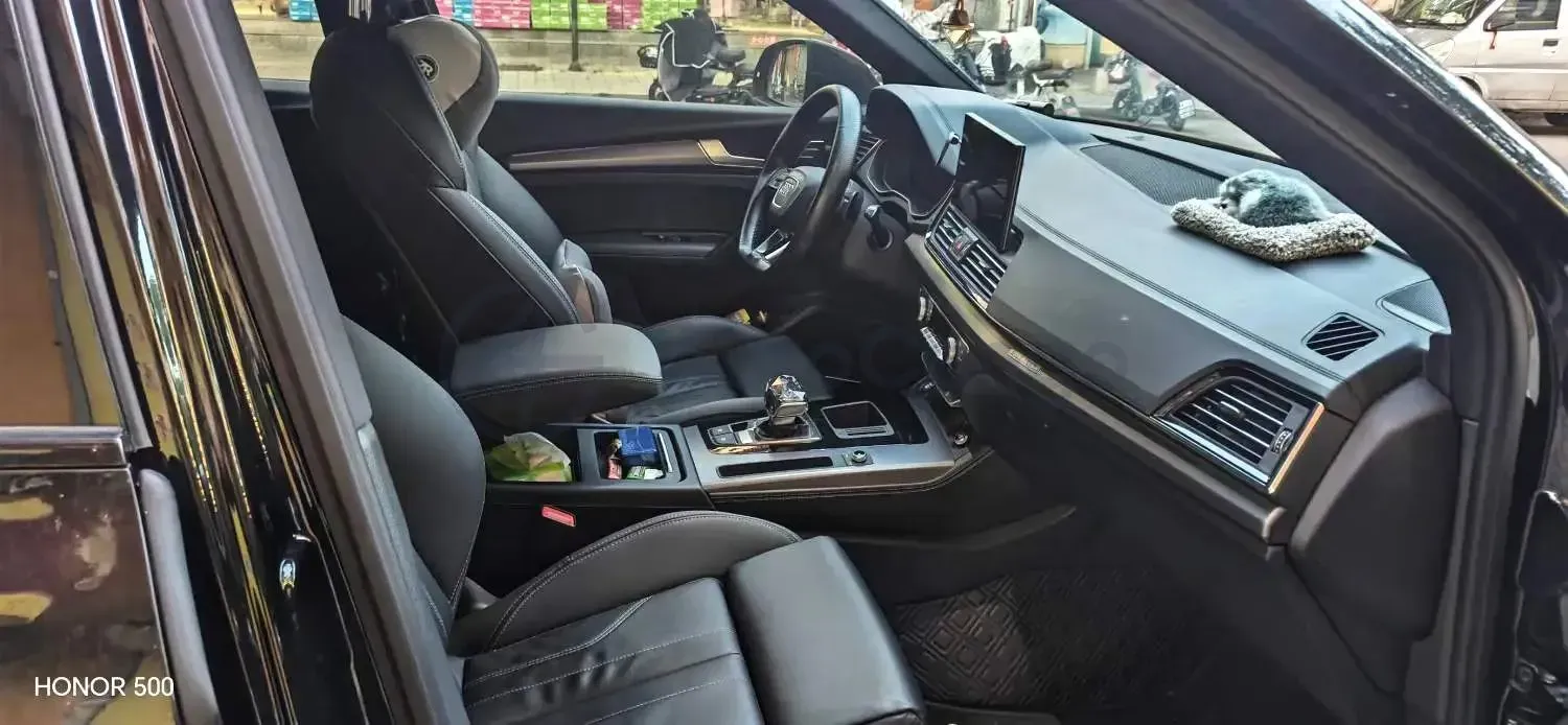 2024 Audi Q5L 2.0T 245HP L4 7DCT,autocango,china used car exporter,china ev exporter,chinese used car exporter,chinese used ev exporter