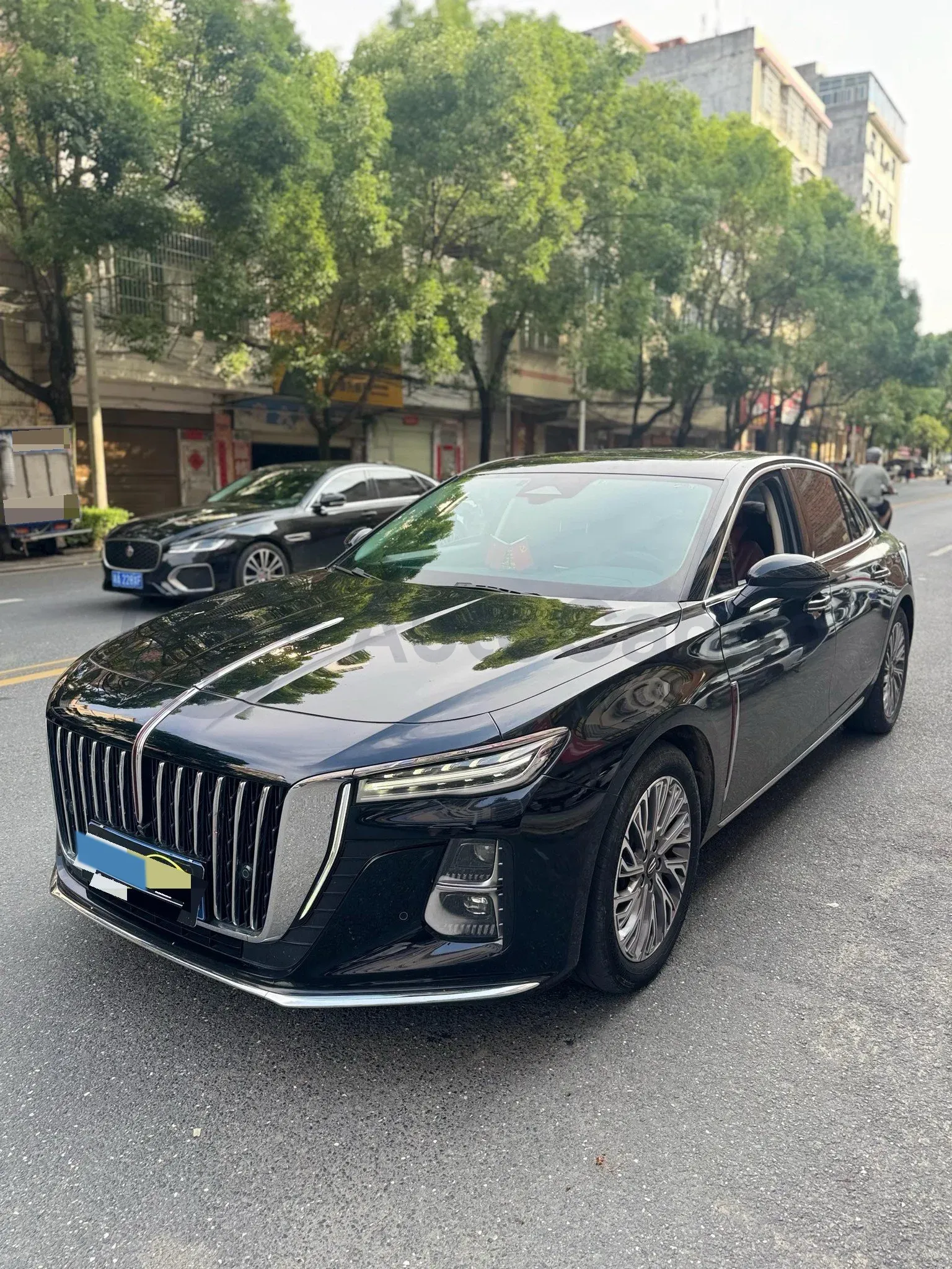 2023 HongQi H5 2.0T 224HP L4 8AT,autocango,china used car exporter,china ev exporter,chinese used car exporter,chinese used ev exporter