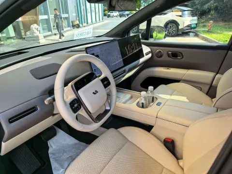 2025 Li i6 BEV,autocango,china used car exporter,china ev exporter,chinese used car exporter,chinese used ev exporter