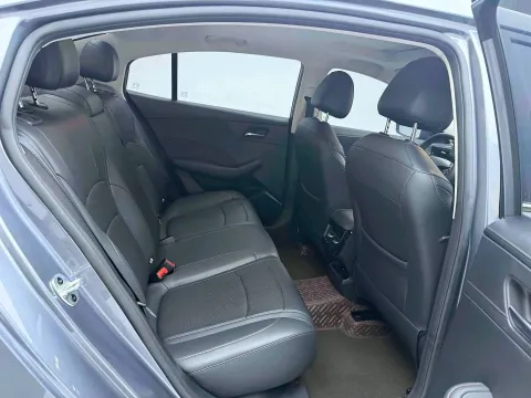 2023 Roewe i5 1.5L 129HP L4 CVT