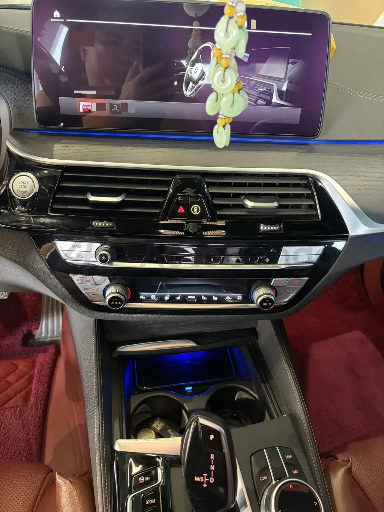 2022 BMW 5 Series 2.0T 252HP L4 8AT,autocango,china used car exporter,china ev exporter,chinese used car exporter,chinese used ev exporter