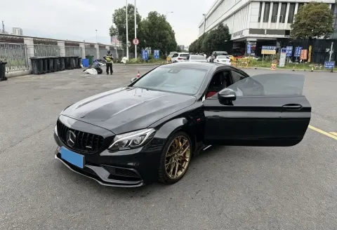 2016 Mercedes-Benz C AMG 4.0T 476HP V8 7AT