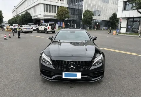 2016 Mercedes-Benz C AMG 4.0T 476HP V8 7AT