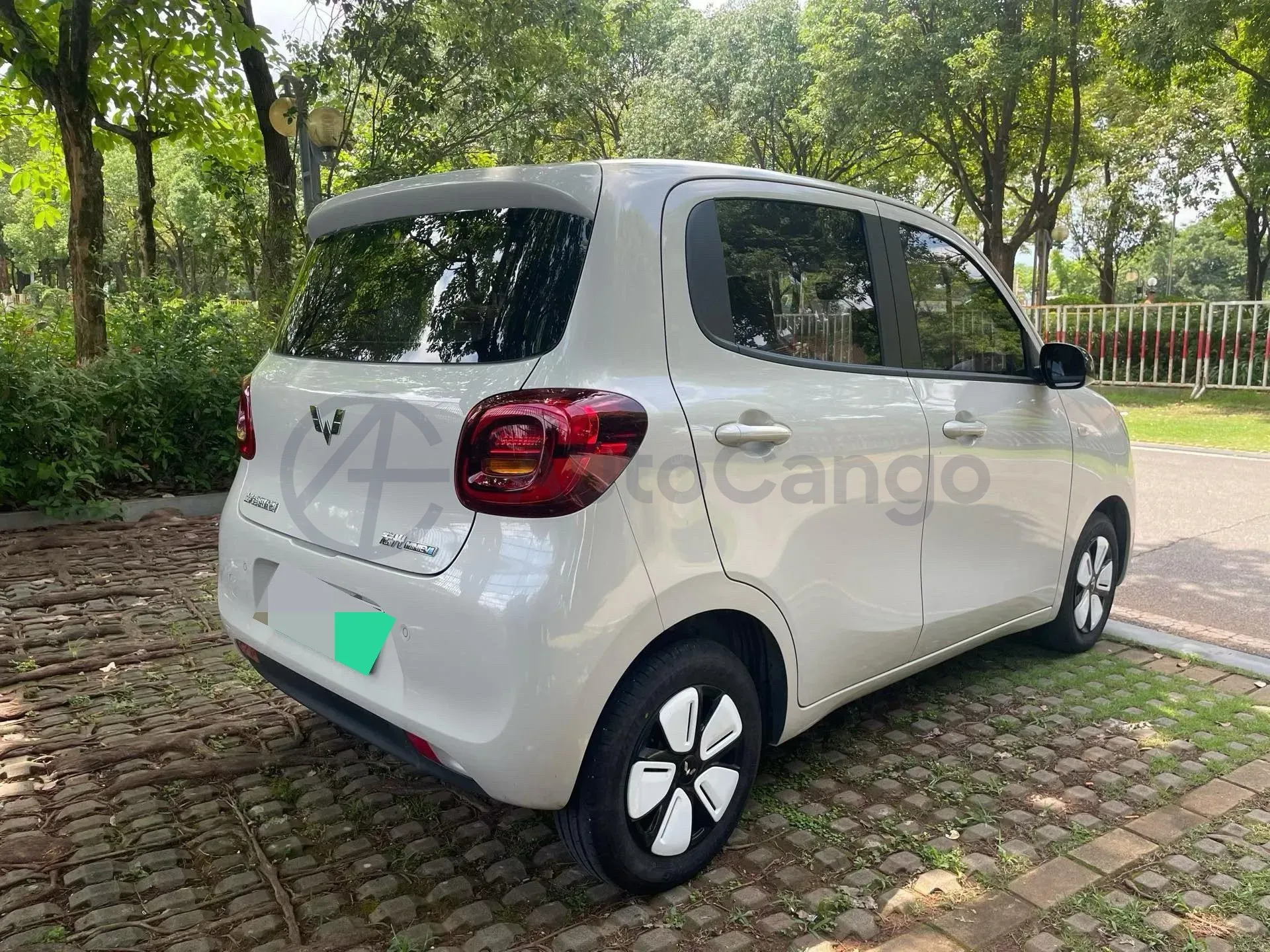 2025 WuLing HongGuang MINI EV BEV 16.2KWH,autocango,china used car exporter,china ev exporter,chinese used car exporter,chinese used ev exporter