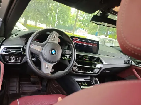 2023 BMW 5 Series 2.0T 245HP L4 8AT