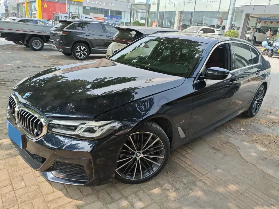 2023 BMW 5 Series 2.0T 245HP L4 8AT,autocango,china used car exporter,china ev exporter,chinese used car exporter,chinese used ev exporter