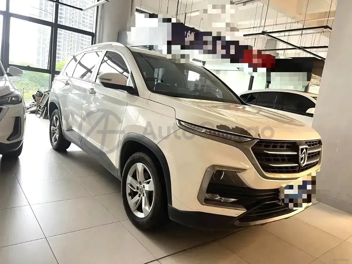2018 BaoJun 530 1.5T 150HP L4 6MT,autocango,china used car exporter,china ev exporter,chinese used car exporter,chinese used ev exporter