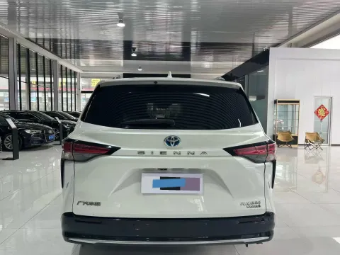 2021 Toyota Sienna 2.5L 192HP L4 E-CVT Hybrid