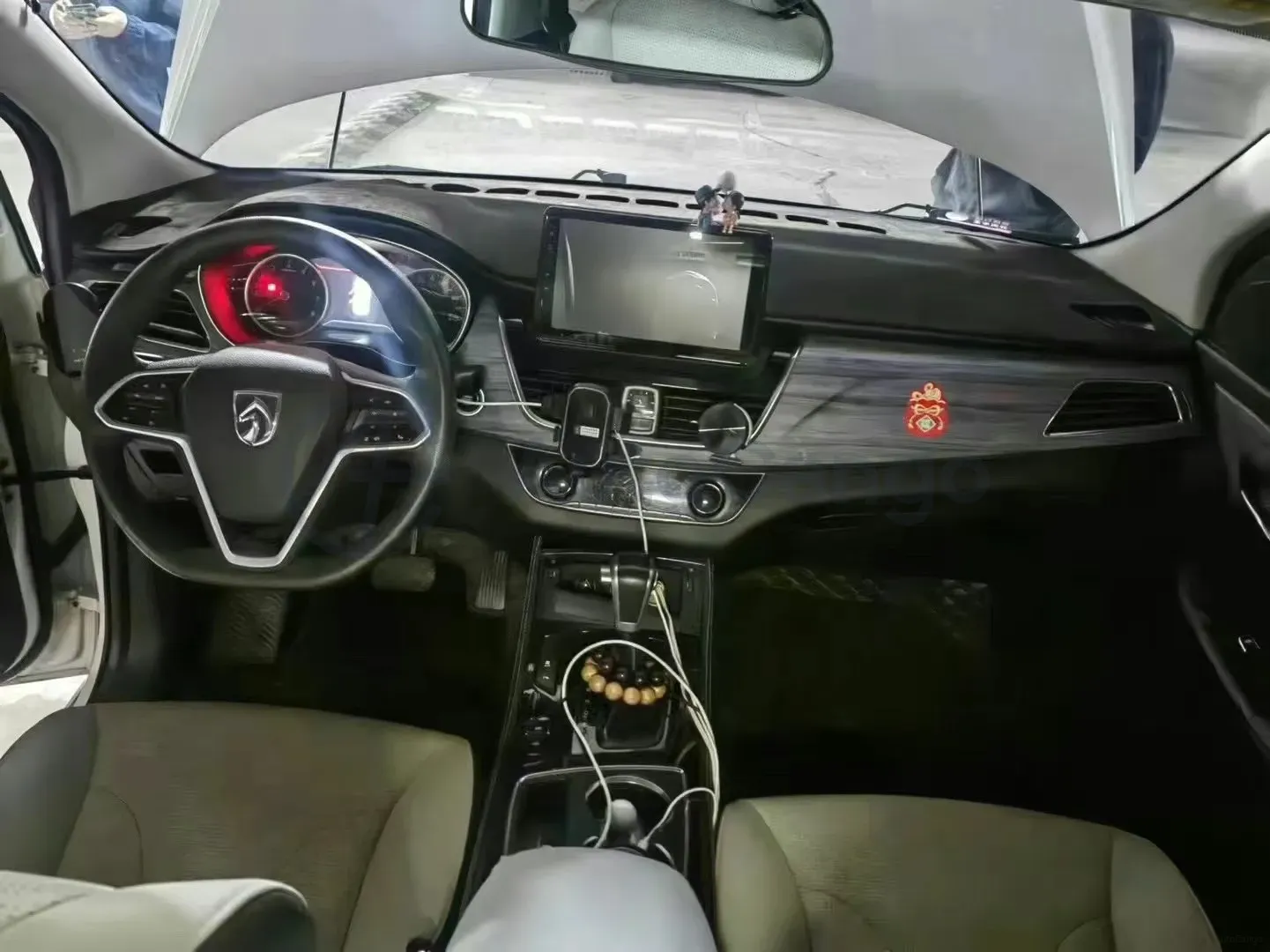 2019 BaoJun 730 1.5T 151HP L4 CVT,autocango,china used car exporter,china ev exporter,chinese used car exporter,chinese used ev exporter