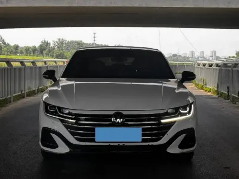 2023 Volkswagen CC 2.0T 220HP L4 7DCT,autocango,china used car exporter,china ev exporter,chinese used car exporter,chinese used ev exporter
