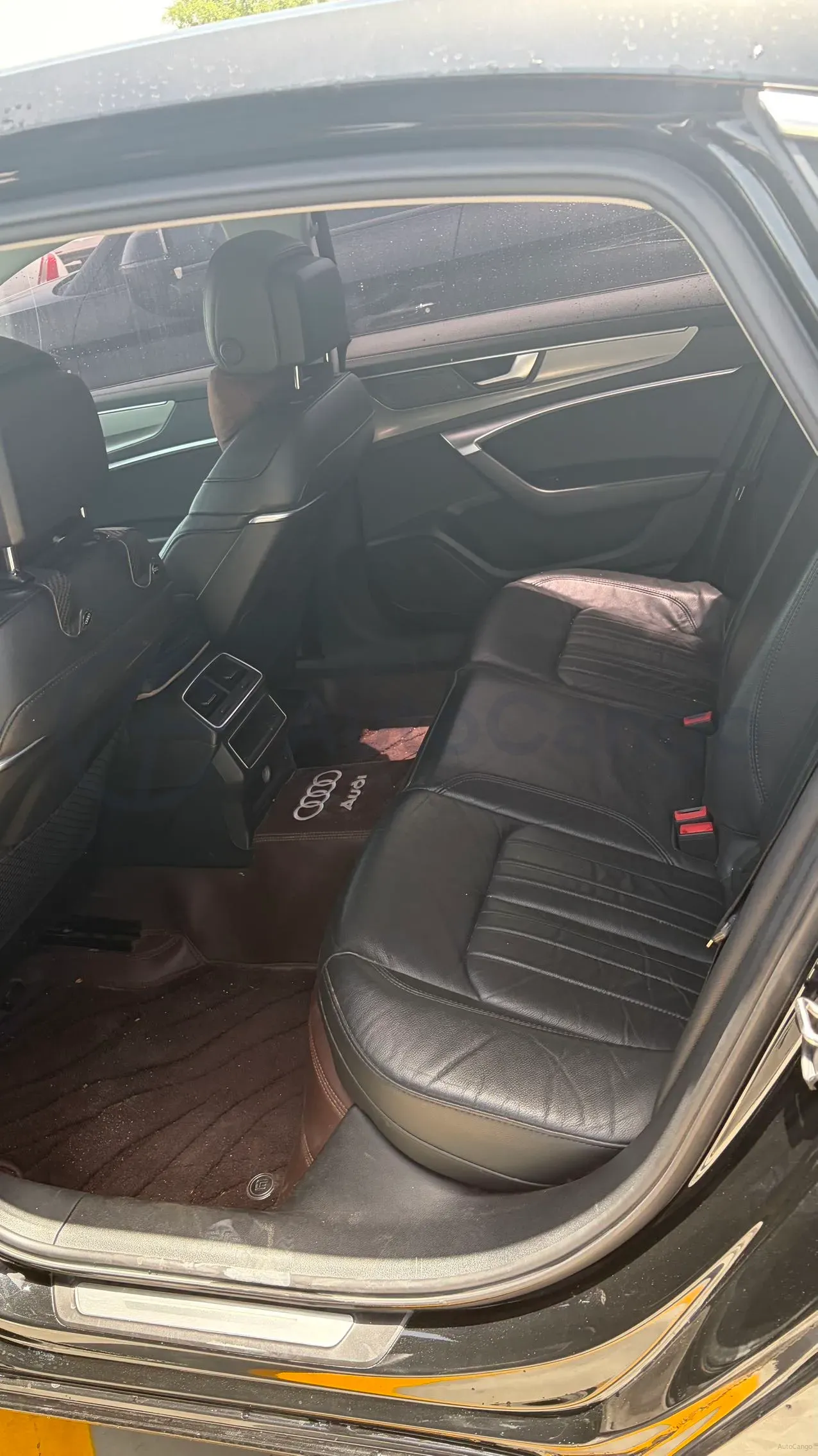 2021 Audi A6L 2.0T 190HP L4 7DCT,autocango,china used car exporter,china ev exporter,chinese used car exporter,chinese used ev exporter