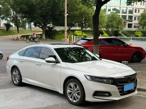 2018 Honda Accord 1.5T 194HP L4 CVT