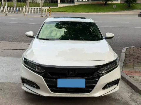 2018 Honda Accord 1.5T 194HP L4 CVT