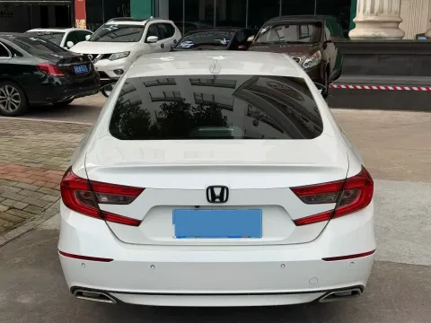 2018 Honda Accord 1.5T 194HP L4 CVT