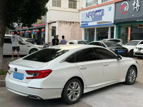 2018 Honda Accord 1.5T 194HP L4 CVT