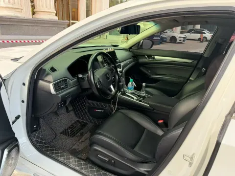 2018 Honda Accord 1.5T 194HP L4 CVT