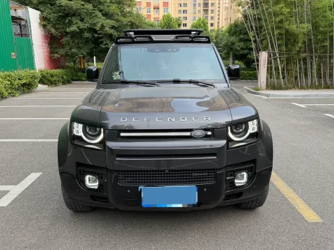 2023 Land Rover Defender 3.0T 400HP L6 8AT,autocango,china used car exporter,china ev exporter,chinese used car exporter,chinese used ev exporter
