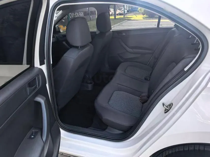 2021 DongFeng Aeolus YiXuan MAX 1.5T 190HP L4 7DCT,autocango,china used car exporter,china ev exporter,chinese used car exporter,chinese used ev exporter