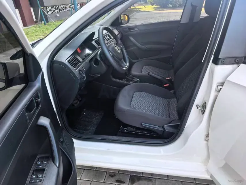 2021 DongFeng Aeolus YiXuan MAX 1.5T 190HP L4 7DCT,autocango,china used car exporter,china ev exporter,chinese used car exporter,chinese used ev exporter