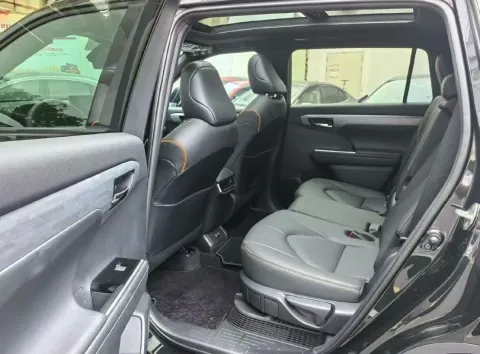 2026 Toyota Crown Kluger 2.5L 189HP L4 E-CVT Hybrid,autocango,china used car exporter,china ev exporter,chinese used car exporter,chinese used ev exporter