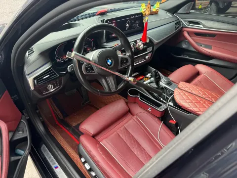 2021 BMW 5 Series 2.0T 252HP L4 8AT,autocango,china used car exporter,china ev exporter,chinese used car exporter,chinese used ev exporter