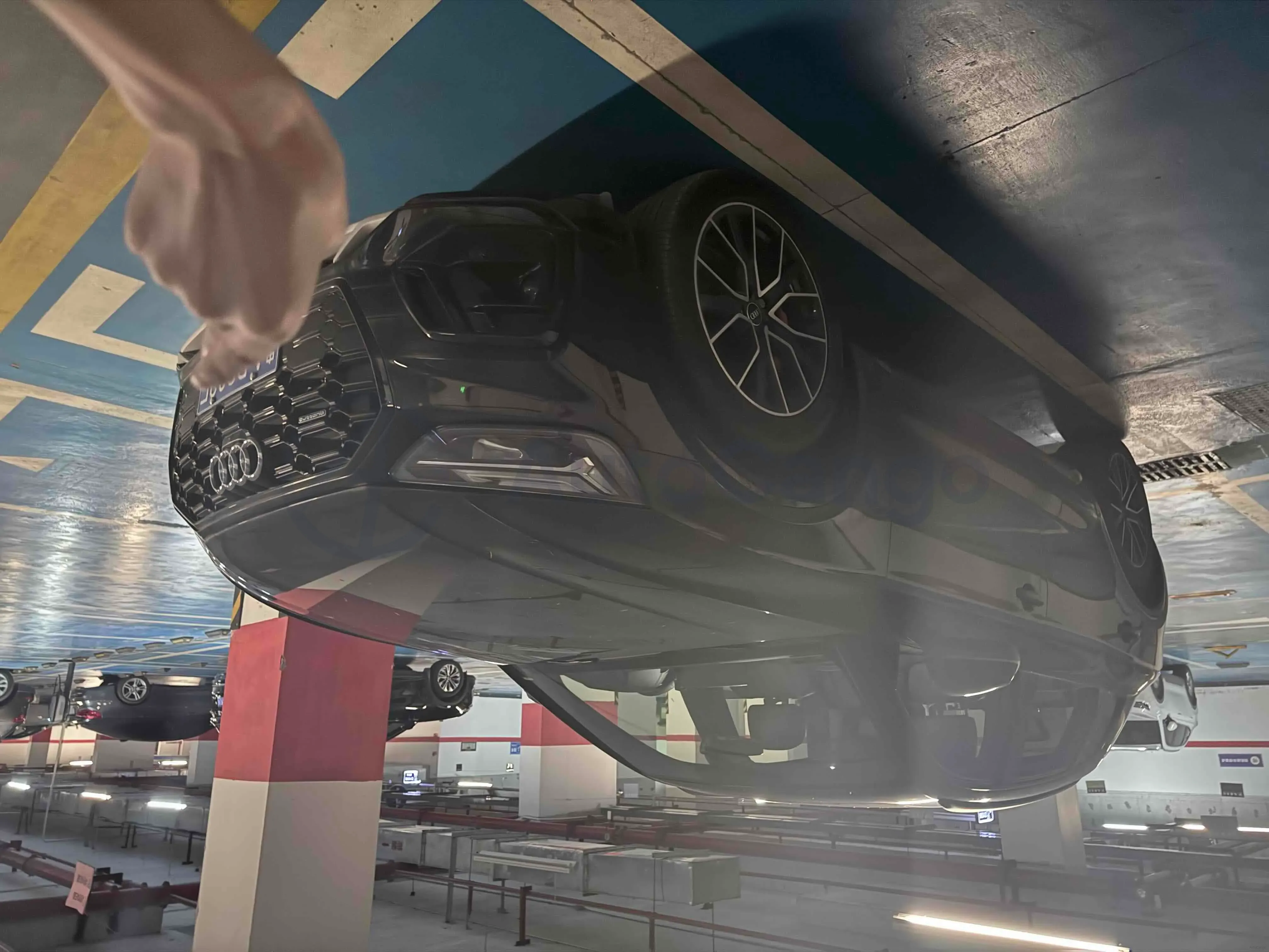 2024 Audi Q5L 2.0T 245HP L4 7DCT,autocango,china used car exporter,china ev exporter,chinese used car exporter,chinese used ev exporter
