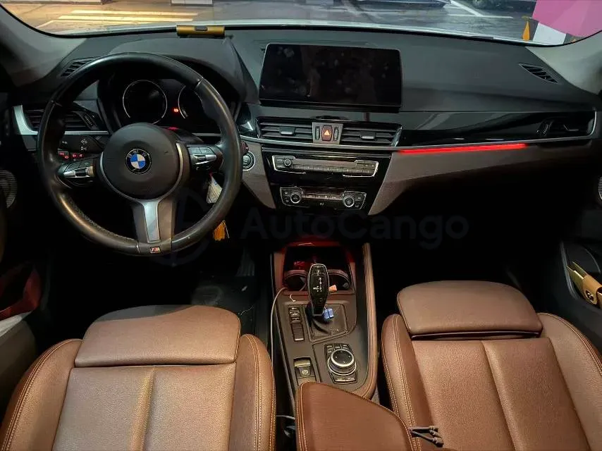 2021 BMW X1 2.0T 192HP L4 7DCT,autocango,china used car exporter,china ev exporter,chinese used car exporter,chinese used ev exporter