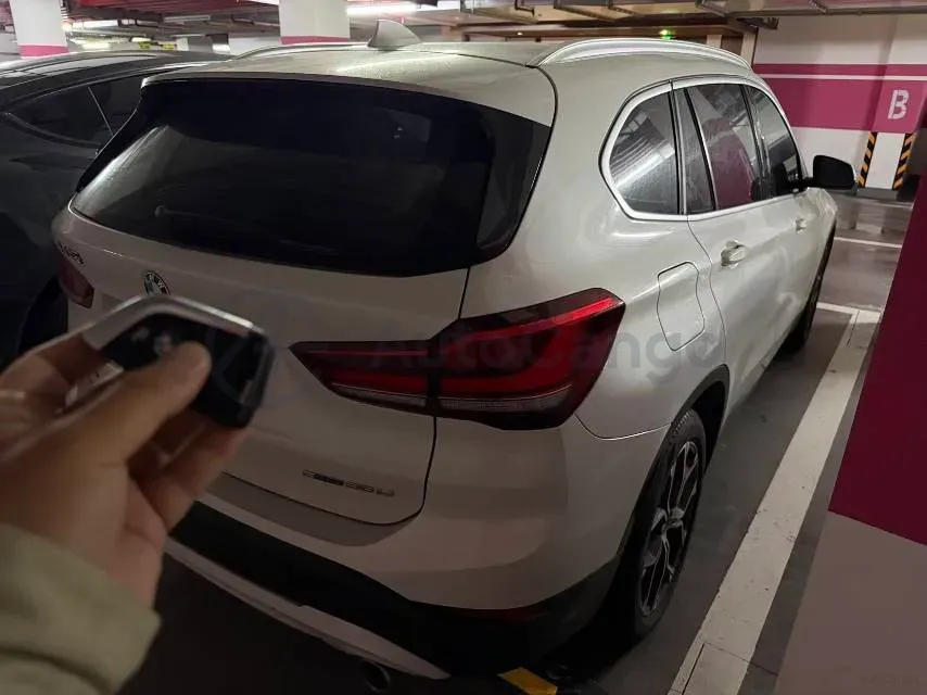 2021 BMW X1 2.0T 192HP L4 7DCT,autocango,china used car exporter,china ev exporter,chinese used car exporter,chinese used ev exporter