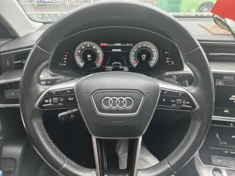 2021 Audi A6L 2.0T 190HP L4 7DCT