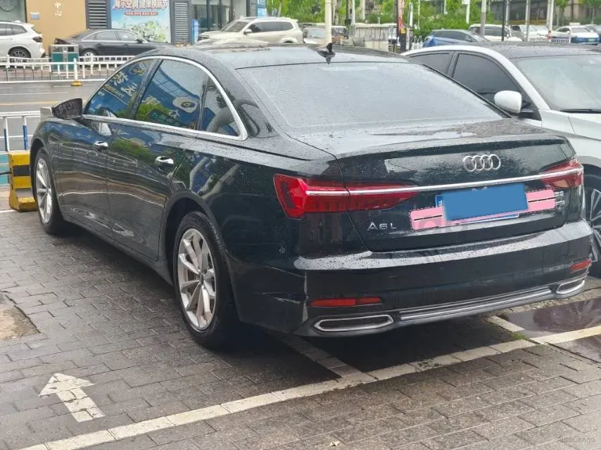 2021 Audi A6L 2.0T 190HP L4 7DCT,autocango,china used car exporter,china ev exporter,chinese used car exporter,chinese used ev exporter
