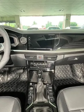 2026 Volkswagen Passat 2.0T 220HP L4 7DCT