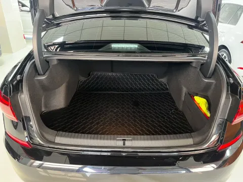 2026 Volkswagen Passat 2.0T 220HP L4 7DCT
