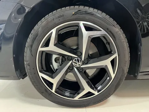 2026 Volkswagen Passat 2.0T 220HP L4 7DCT