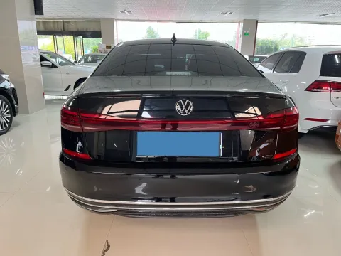 2026 Volkswagen Passat 2.0T 220HP L4 7DCT
