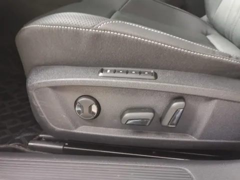 2026 Volkswagen Passat 2.0T 220HP L4 7DCT