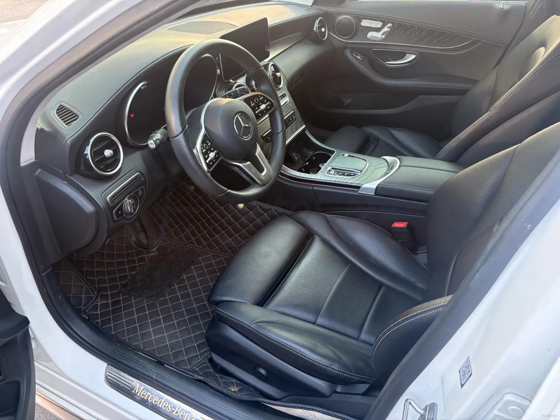 2019 Mercedes-Benz C Class 1.5T 184HP L4 9AT,autocango,china used car exporter,china ev exporter,chinese used car exporter,chinese used ev exporter