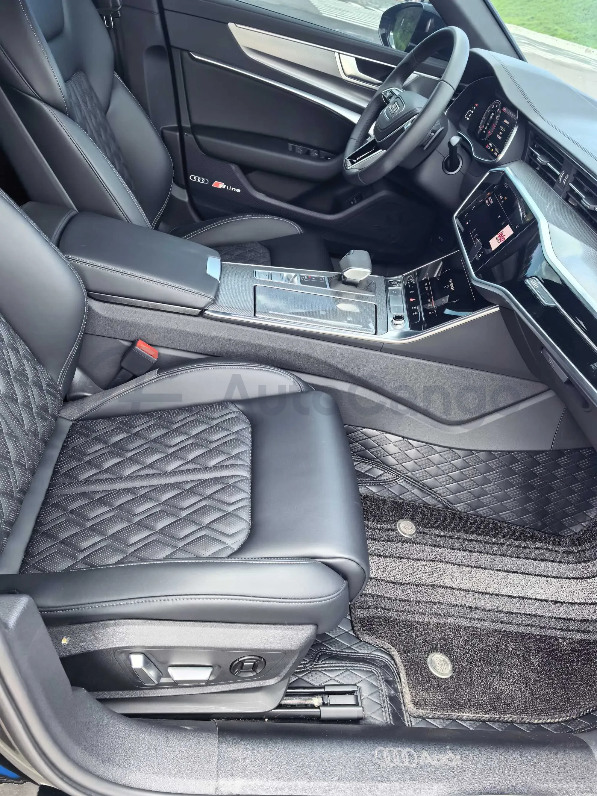 2025 Audi A6L 2.0T 245HP L4 7DCT,autocango,china used car exporter,china ev exporter,chinese used car exporter,chinese used ev exporter