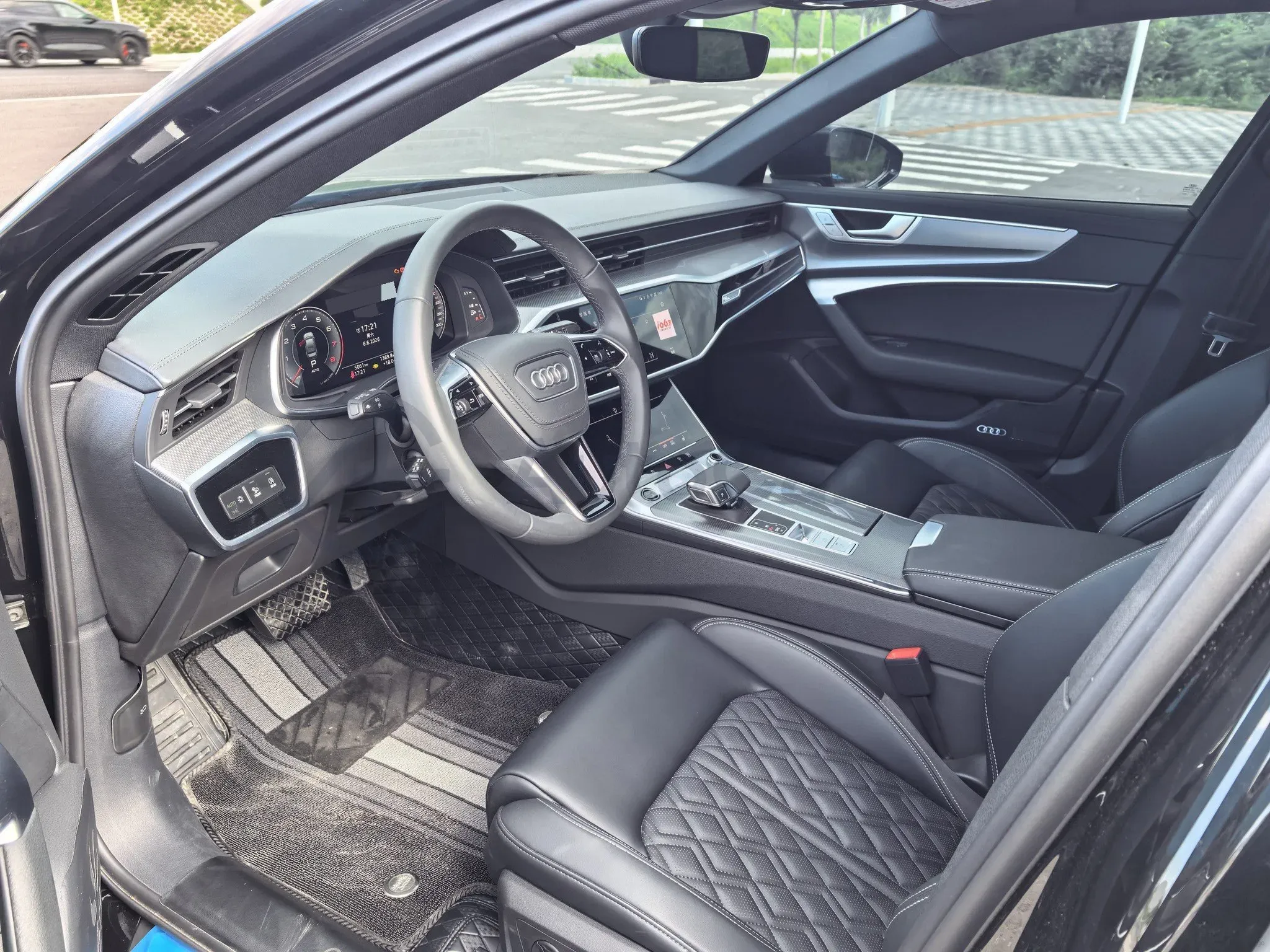 2025 Audi A6L 2.0T 245HP L4 7DCT,autocango,china used car exporter,china ev exporter,chinese used car exporter,chinese used ev exporter