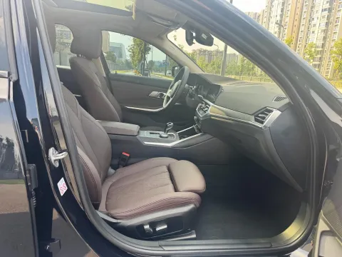 2022 BMW 3 Series 2.0T 184HP L4 8AT
