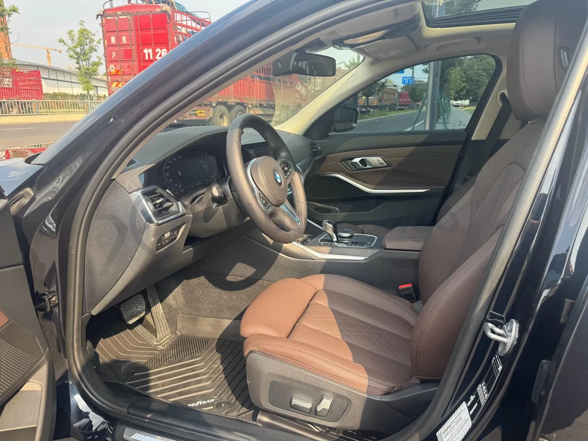 2022 BMW 3 Series 2.0T 184HP L4 8AT,autocango,china used car exporter,china ev exporter,chinese used car exporter,chinese used ev exporter